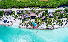 Villas Flamingos Beach Front